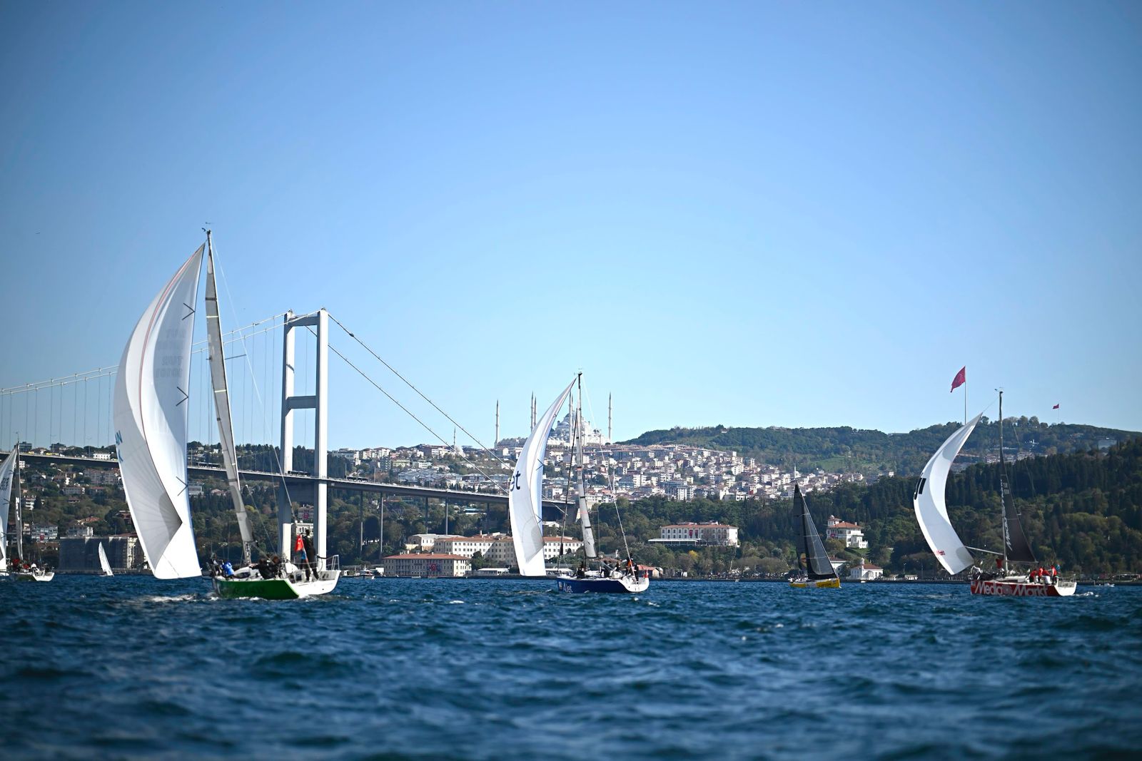 yat_yelken2.jpg (181 KB)