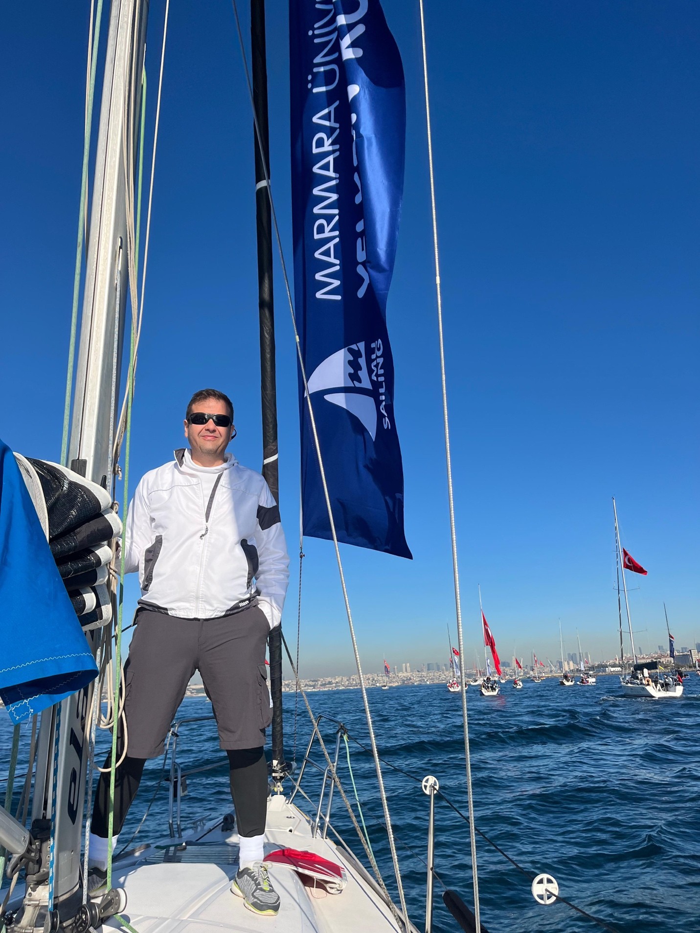 yat_yelken3.jpg (550 KB)